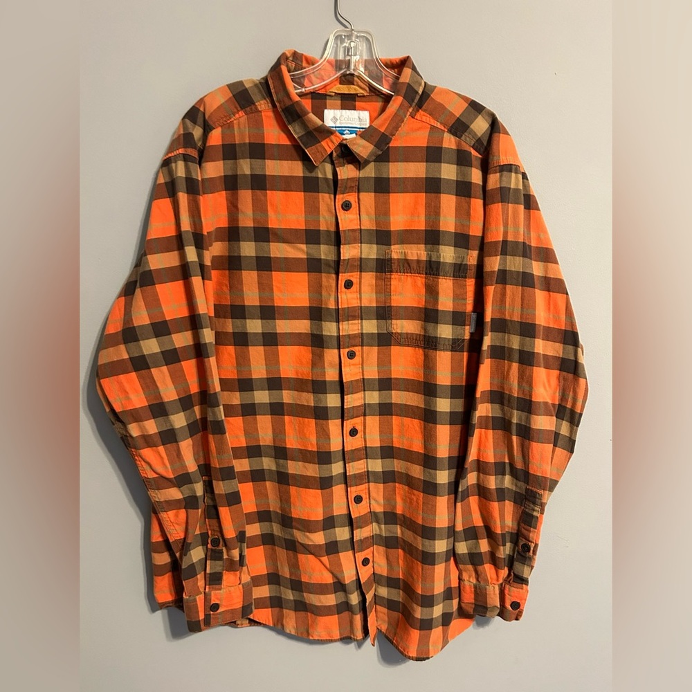 COLUMBIA Button Up Shirt Men's Size XL‎ Plaid Checks Orange and Brown